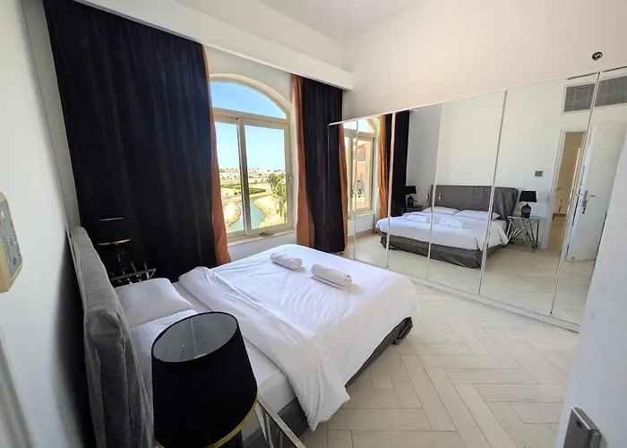 Light & Airy Spacious Soma Bay Marina 3br W Sauna & Hot Tub Hurghada